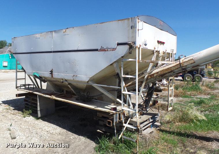 image for item DA3469 Willmar Roadrunner tender bed