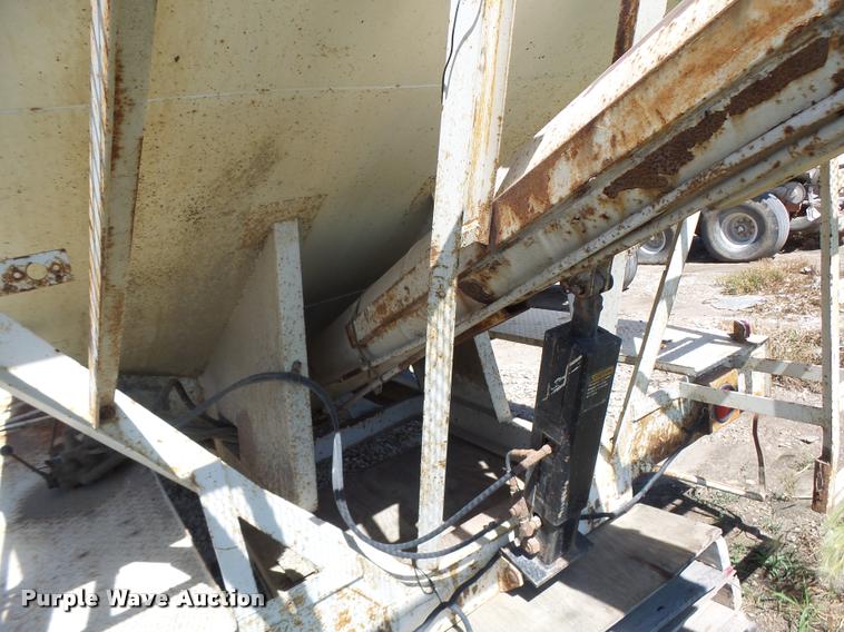 image for item DA3469 Willmar Roadrunner tender bed