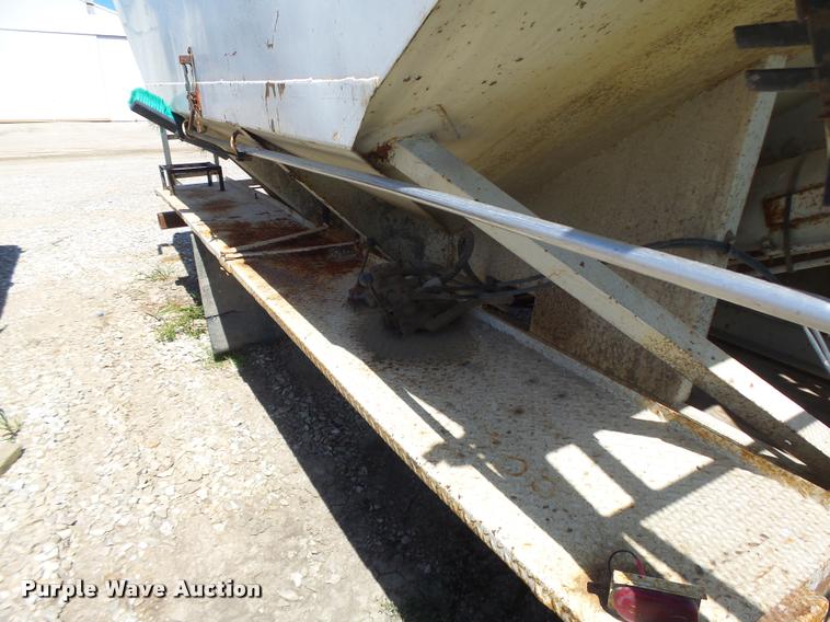 image for item DA3469 Willmar Roadrunner tender bed