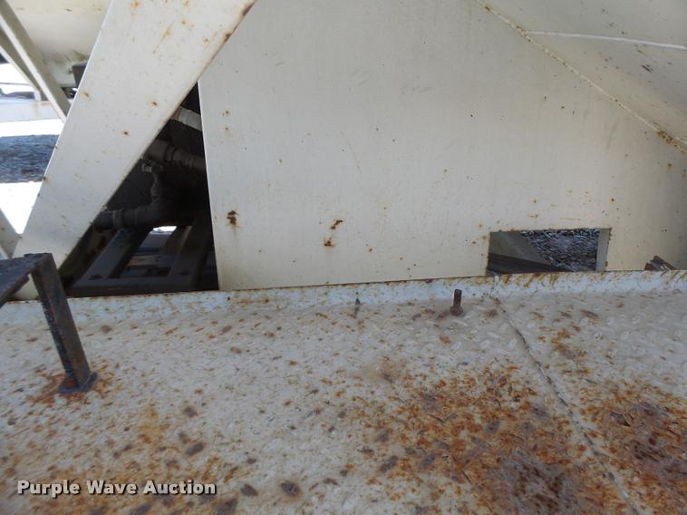 image for item DA3469 Willmar Roadrunner tender bed