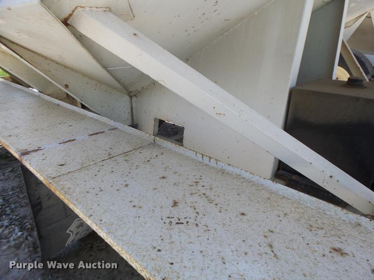 image for item DA3469 Willmar Roadrunner tender bed