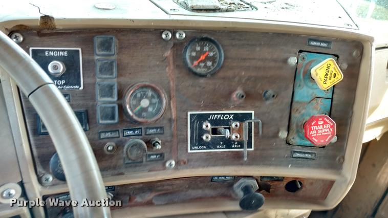 image for item DA5590 1978 Mack RS600L dump truck