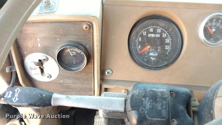 image for item DA5590 1978 Mack RS600L dump truck