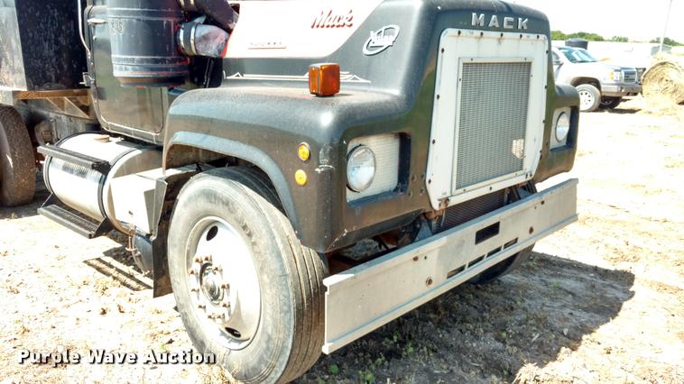 image for item DA5590 1978 Mack RS600L dump truck