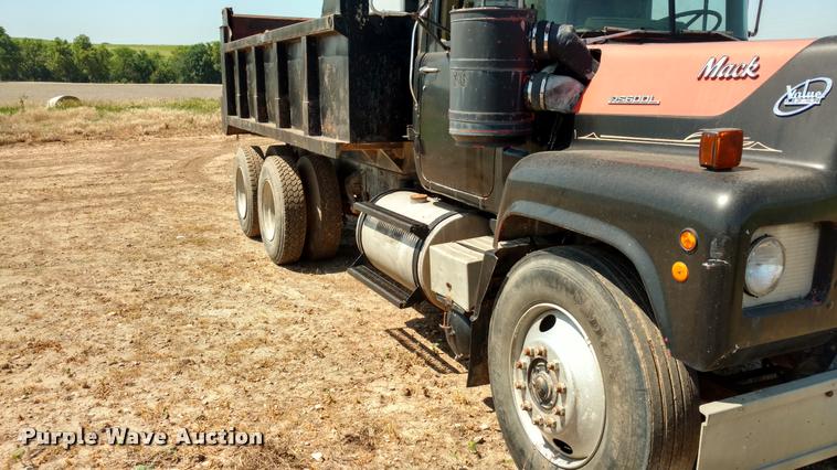 image for item DA5590 1978 Mack RS600L dump truck