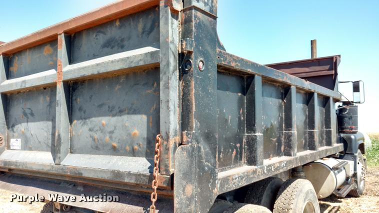 image for item DA5590 1978 Mack RS600L dump truck