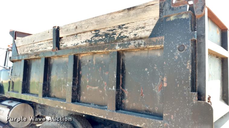 image for item DA5590 1978 Mack RS600L dump truck