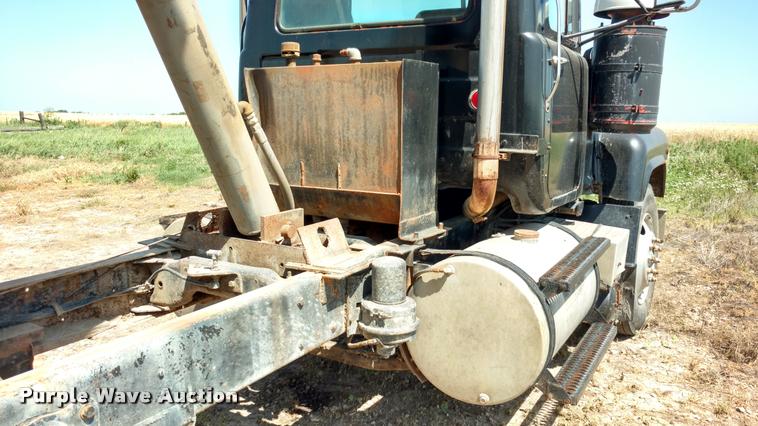 image for item DA5590 1978 Mack RS600L dump truck