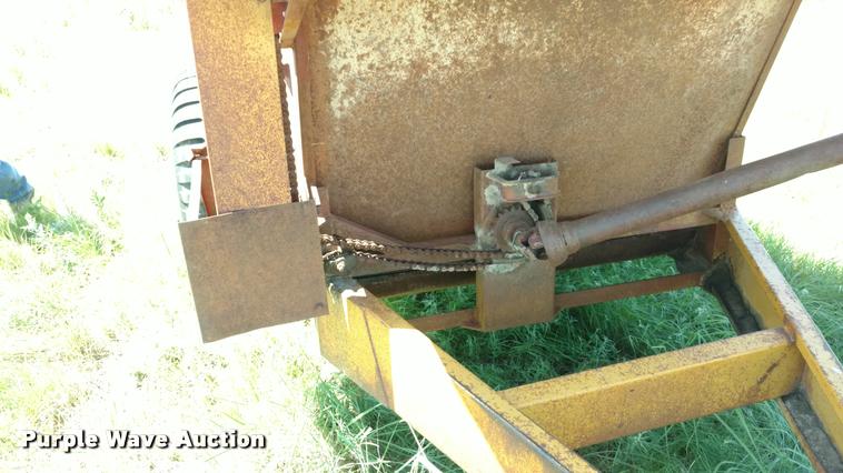 image for item DA5596 Kelly-Ryan feed wagon