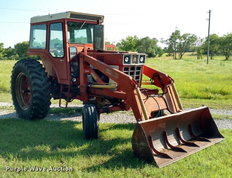 image for item DA5625 1973 International 766 tractor