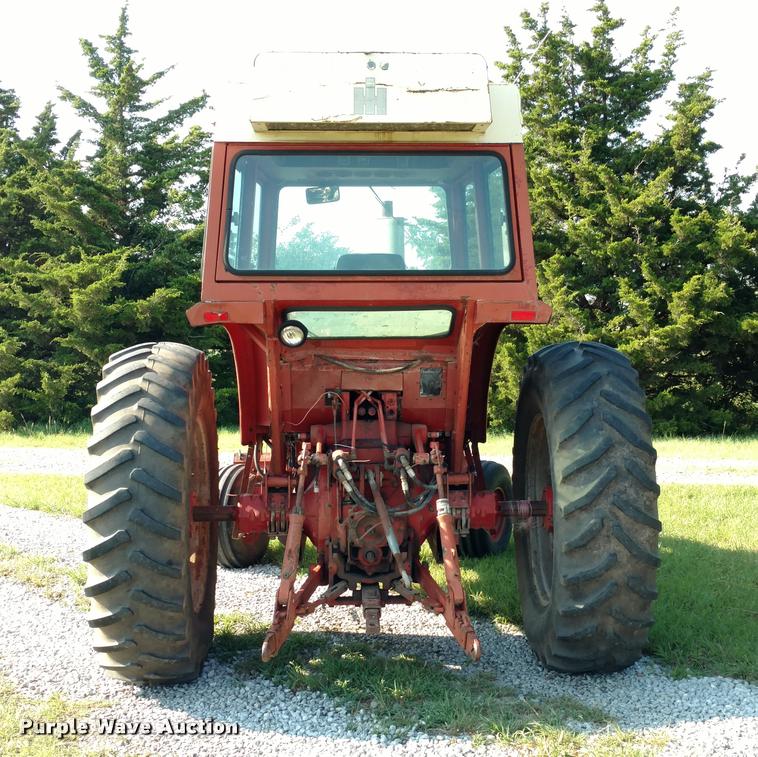 image for item DA5625 1973 International 766 tractor