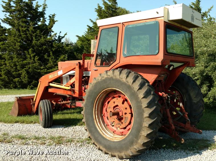 image for item DA5625 1973 International 766 tractor