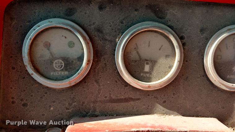 image for item DA5625 1973 International 766 tractor