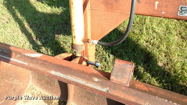 image for item DA5625 1973 International 766 tractor