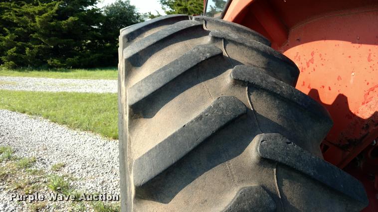 image for item DA5625 1973 International 766 tractor