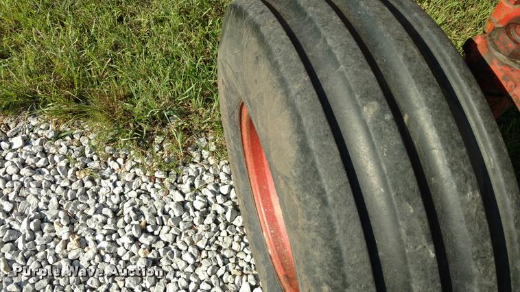 image for item DA5625 1973 International 766 tractor