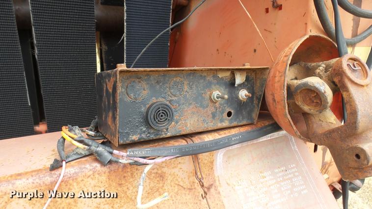 image for item DA7986 Hesston 5540 round baler