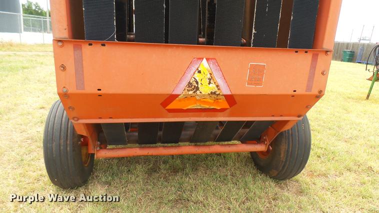image for item DA7986 Hesston 5540 round baler
