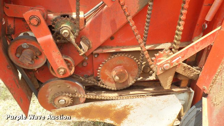 image for item DA7986 Hesston 5540 round baler
