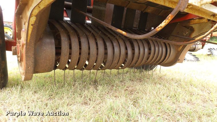 image for item DA7986 Hesston 5540 round baler