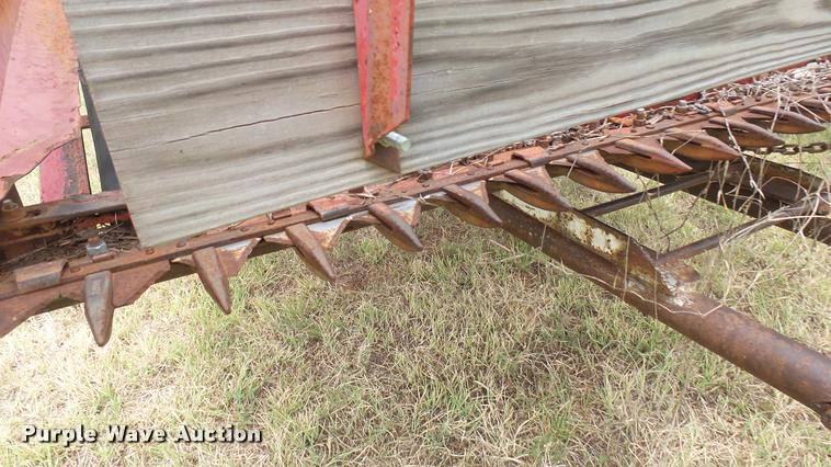 image for item DA7988 Versatile 400 swather