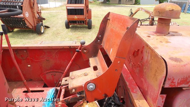 image for item DA7988 Versatile 400 swather