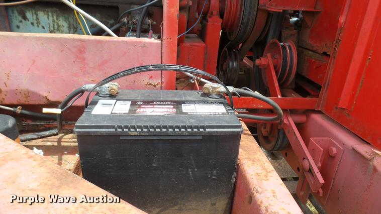 image for item DA7988 Versatile 400 swather