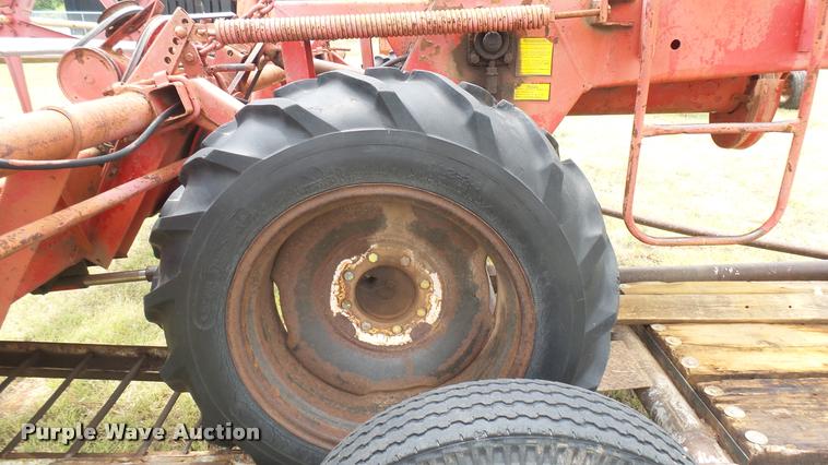image for item DA7988 Versatile 400 swather