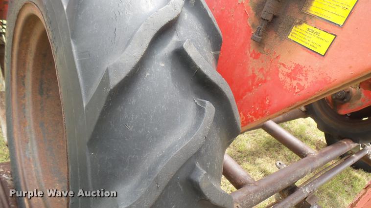 image for item DA7988 Versatile 400 swather
