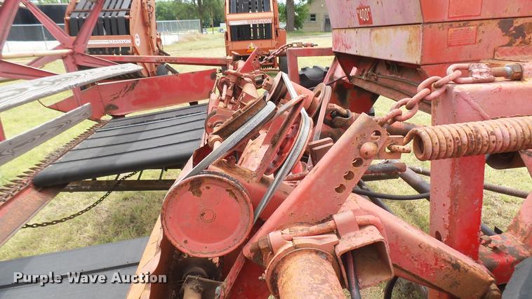 image for item DA7988 Versatile 400 swather