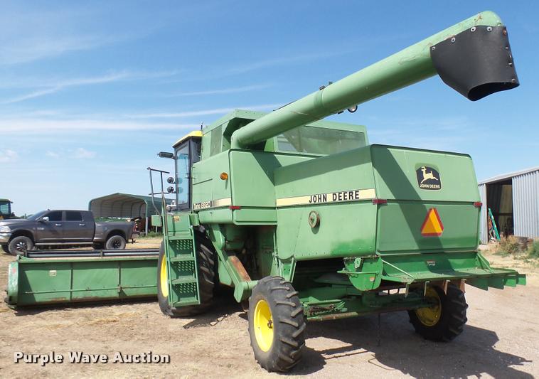 image for item DA7989 John Deere 8820 Turbo combine