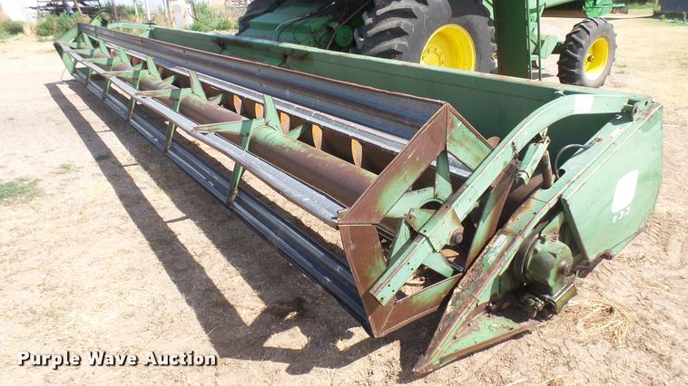 image for item DA7989 John Deere 8820 Turbo combine