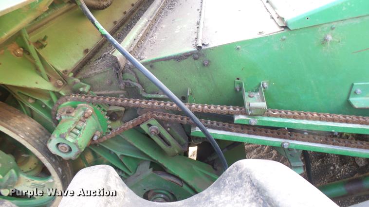 image for item DA7989 John Deere 8820 Turbo combine