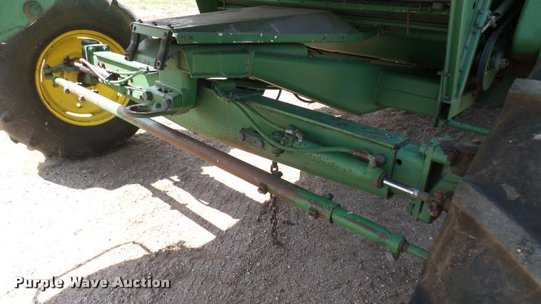 image for item DA7989 John Deere 8820 Turbo combine