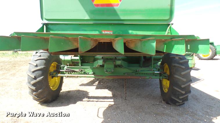 image for item DA7989 John Deere 8820 Turbo combine