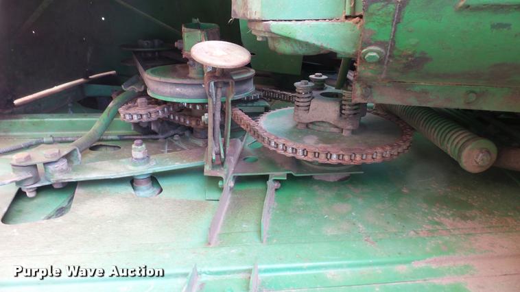 image for item DA7989 John Deere 8820 Turbo combine