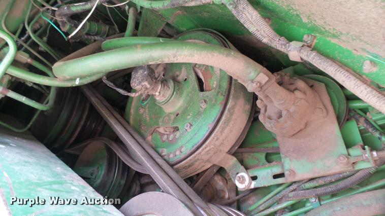 image for item DA7989 John Deere 8820 Turbo combine