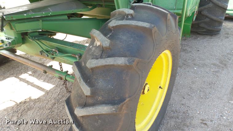 image for item DA7989 John Deere 8820 Turbo combine