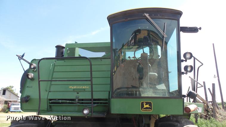 image for item DA7989 John Deere 8820 Turbo combine