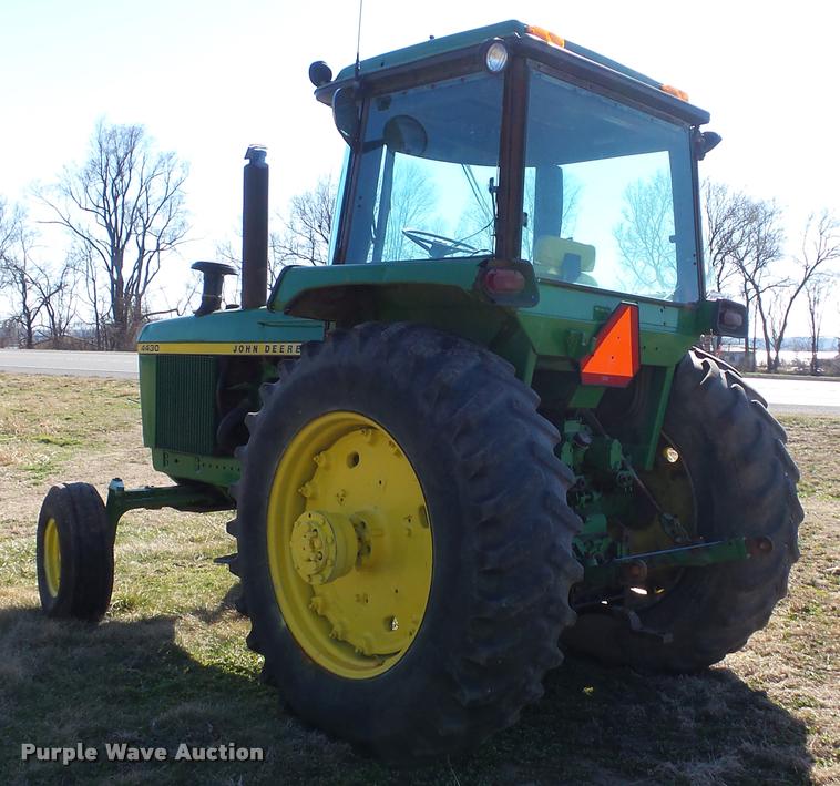 image for item DB0642 1975 John Deere 4430 tractor