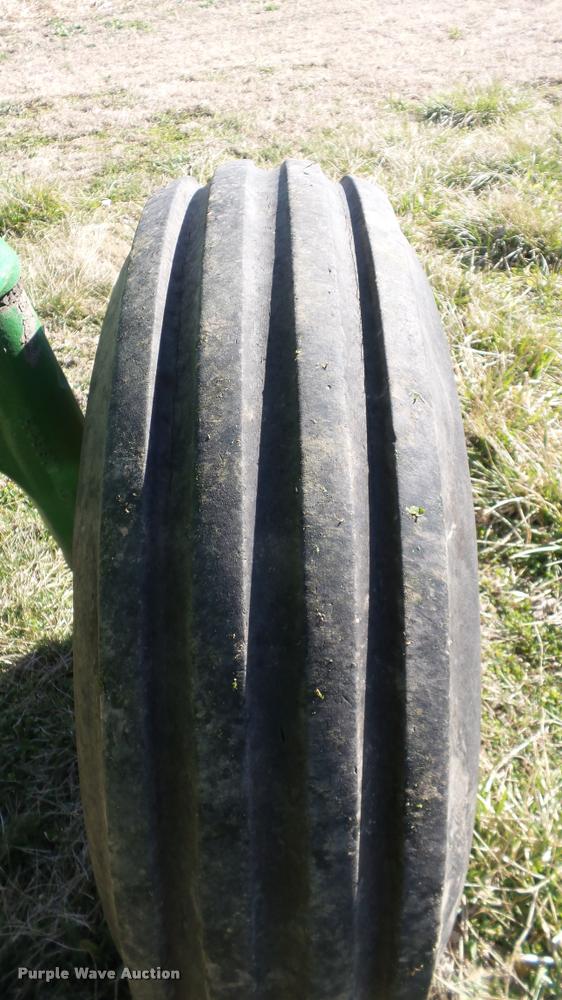 image for item DB0642 1975 John Deere 4430 tractor