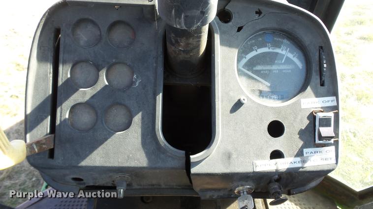 image for item DB0642 1975 John Deere 4430 tractor