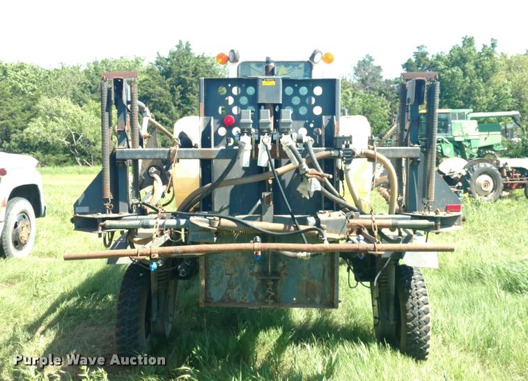 image for item DB0986 SpraCoupe 220 self-propelled sprayer