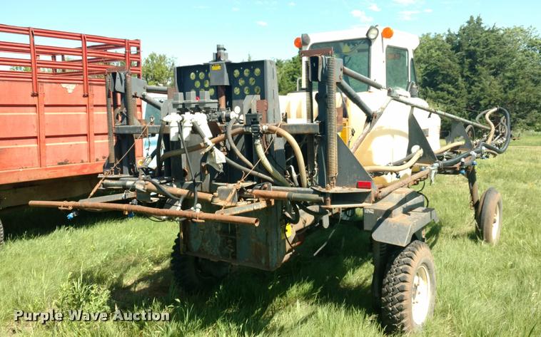 image for item DB0986 SpraCoupe 220 self-propelled sprayer