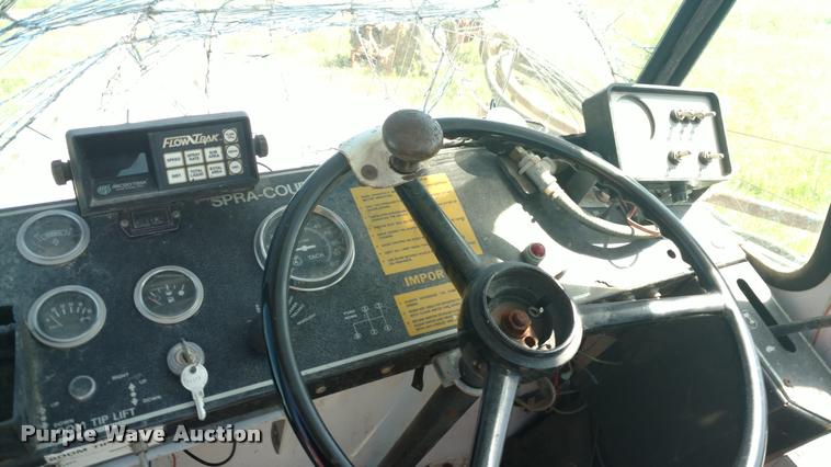 image for item DB0986 SpraCoupe 220 self-propelled sprayer