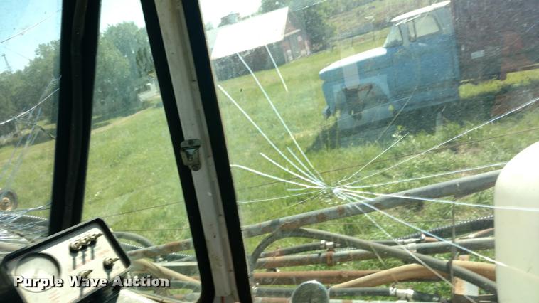 image for item DB0986 SpraCoupe 220 self-propelled sprayer