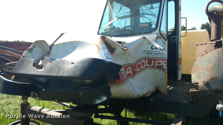 image for item DB0986 SpraCoupe 220 self-propelled sprayer