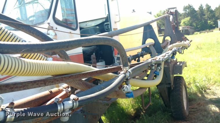 image for item DB0986 SpraCoupe 220 self-propelled sprayer