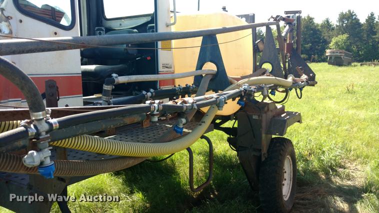 image for item DB0986 SpraCoupe 220 self-propelled sprayer