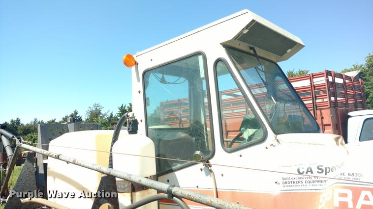 image for item DB0986 SpraCoupe 220 self-propelled sprayer